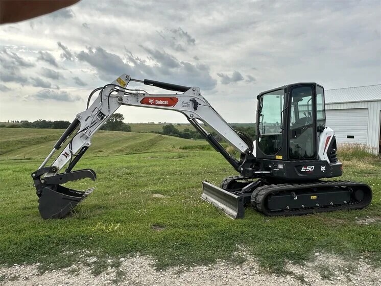 2020 Bobcat E50
